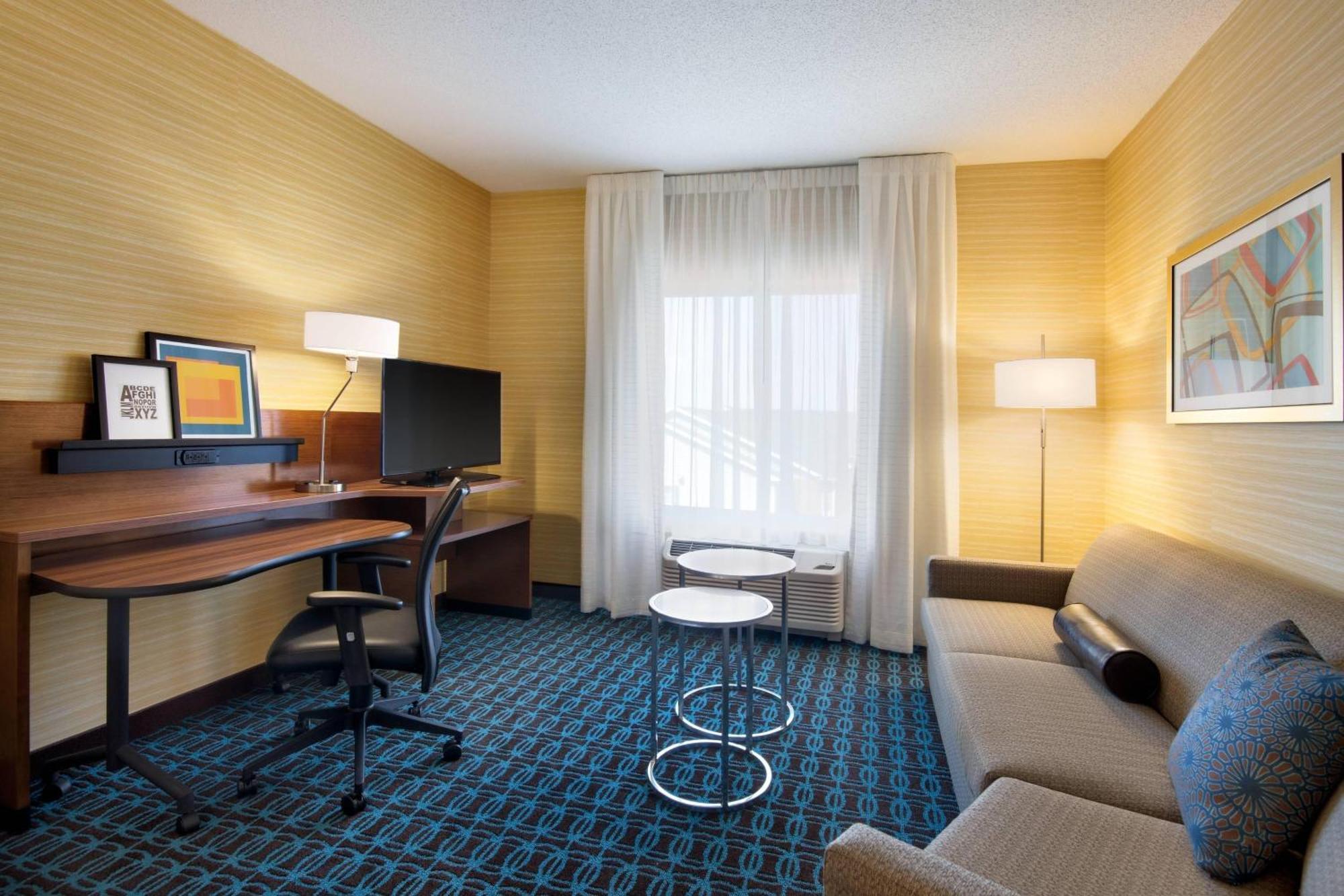 Queen Suite with Two Queen Beds