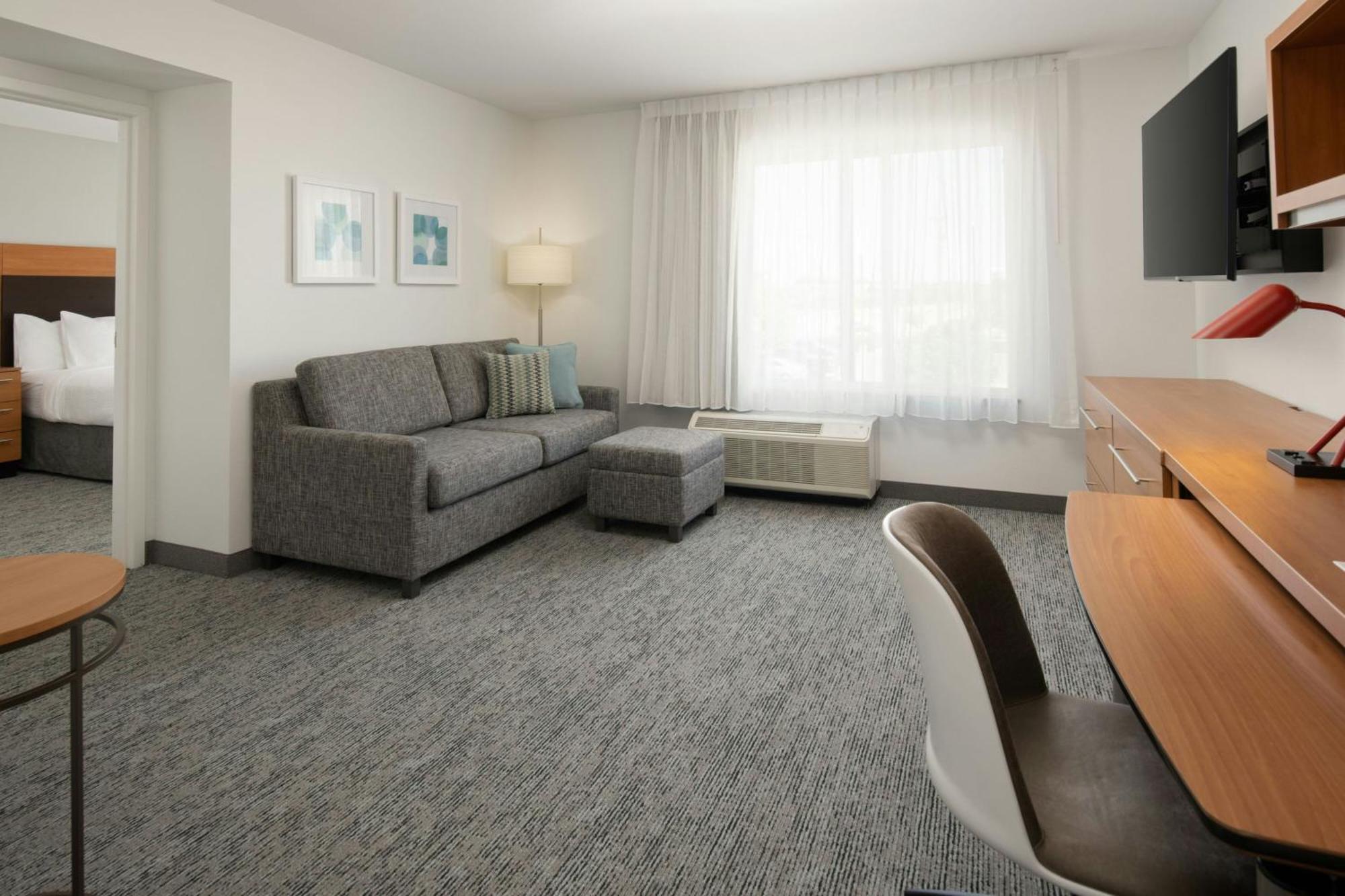 King Suite with Sofa Bed,1699017805:JPEG